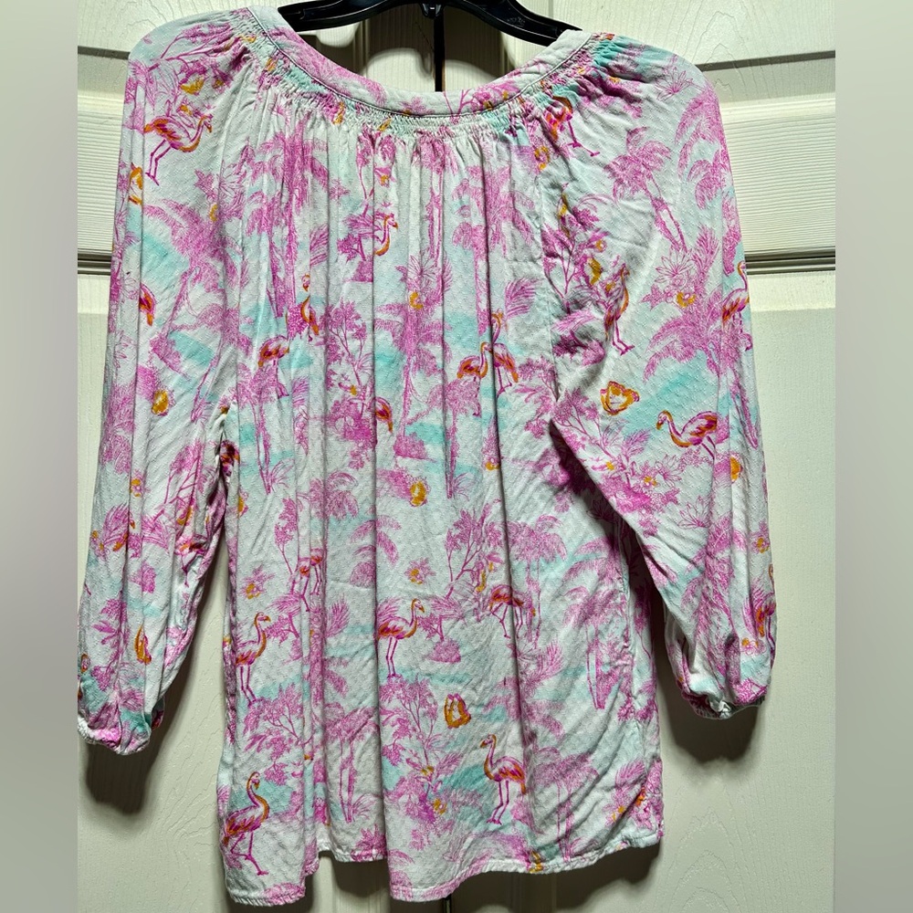 Crown and Ivy medium Flamingo Print Women's lightweight 3/4 sleeves blouse - Picture 5 of 5